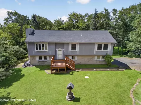 434 N Scenic Dr, Albrightsville, PA 18210