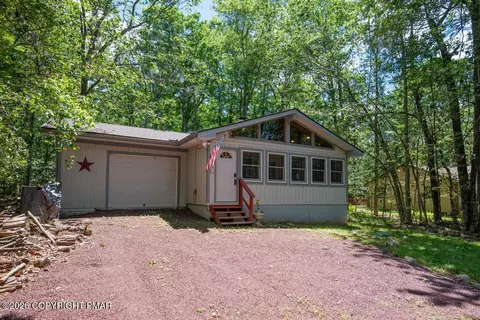 304 Long View Ln, Pocono Pines, PA 18350