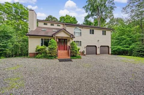 18 Blue Jay Ln, Clifton Township, PA 18424