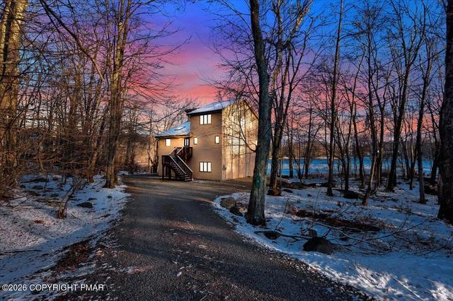 9 Birch Point Rd, Gouldsboro, PA 18424