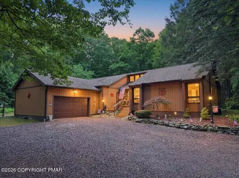 7 Azalea Ln, Lake Harmony, PA 18624