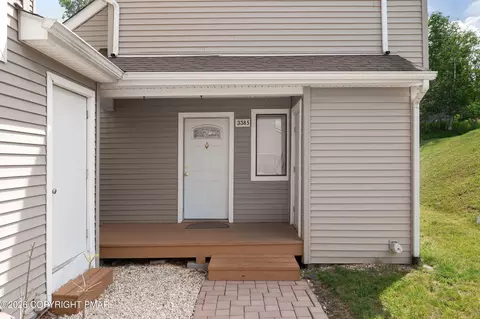 3385 Windermere Dr, Bushkill, PA 18324