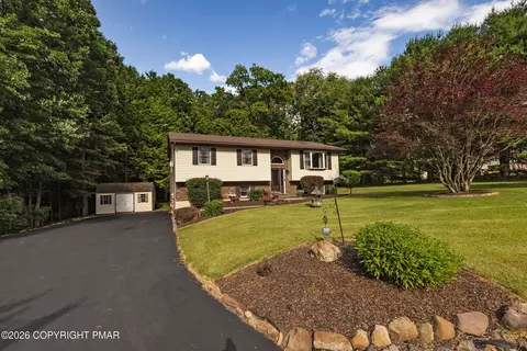 1220 Silver Fox Dr, Kresgeville, PA 18333
