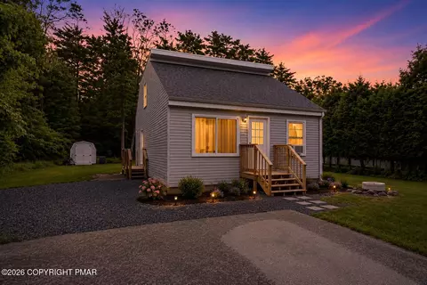 3084 Pleasant View Dr, Kunkletown, PA 18058