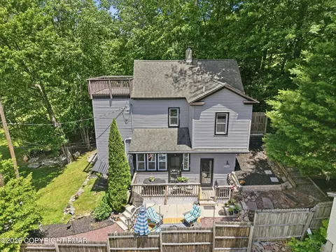 910 Laurel St, Jim Thorpe, PA 18229