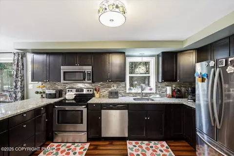 110 Gumwood Ln, Kunkletown, PA 18058