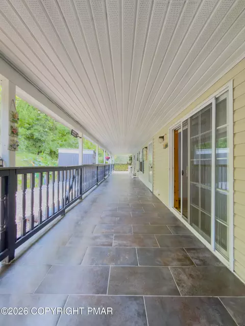Exterior - 890 Seybert St, Hazleton, PA 18201 photo 1 of 4