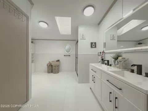 Bath - 890 Seybert St, Hazleton, PA 18201 photo 1 of 6