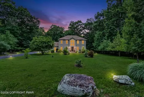 2117 White Dove Dr, East Stroudsburg, PA 18302
