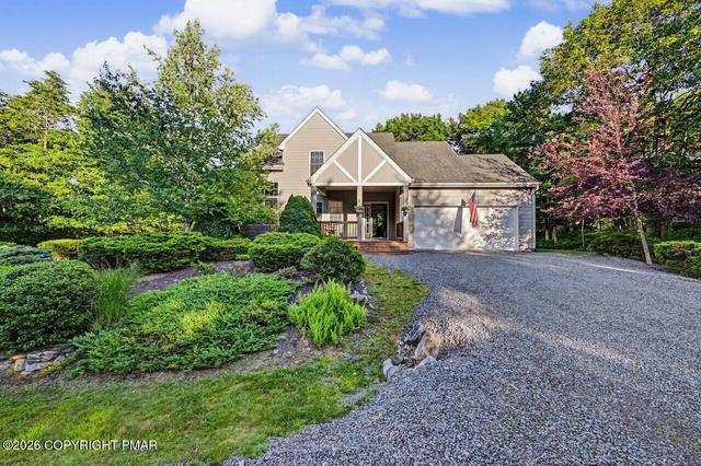 212 Wild Pines Dr, Pocono Pines, PA 18350