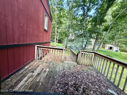 Exterior - 1113 Elk Dr, Bushkill, PA 18324 photo 3 of 5