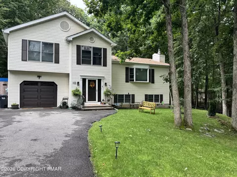 1169 Park Dr, East Stroudsburg, PA 18302