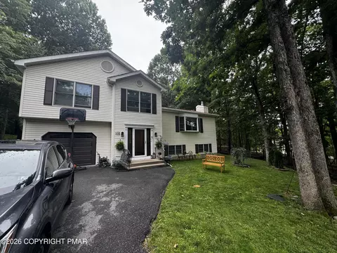 1169 Park Dr, East Stroudsburg, PA 18302
