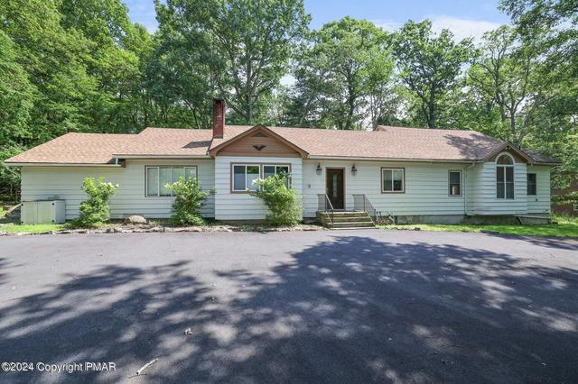 755 White Oak Rd, Cresco, PA 18326