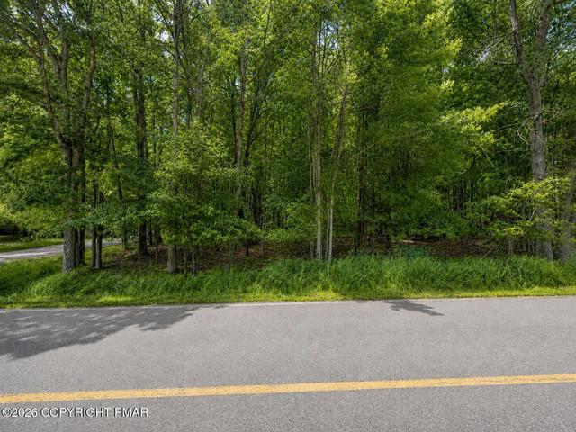 301 North Shore Drive, Albrightsville, PA 18210