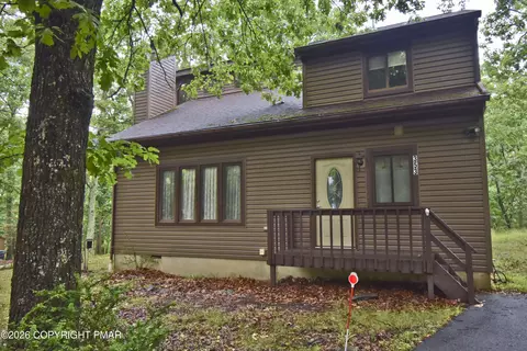 353 Hyland Dr, East Stroudsburg, PA 18301