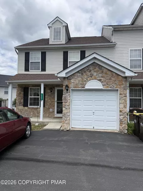 322 Cabinsglade Ct, East Stroudsburg, PA 18301