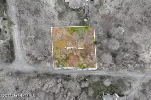 17 Birch Ln, Scotrun, PA 18355