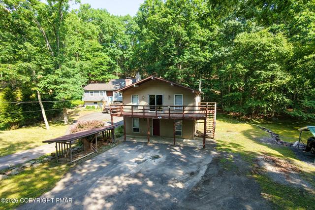 5110 Yukon Dr, East Stroudsburg, PA 18302