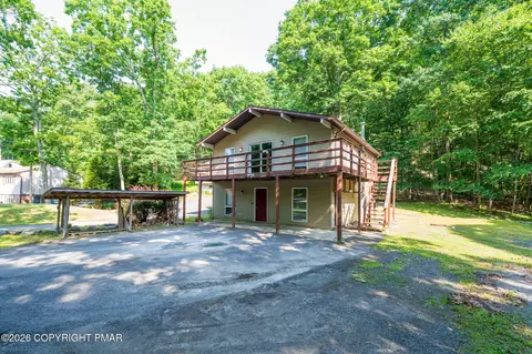 5110 Yukon Dr, East Stroudsburg, PA 18302