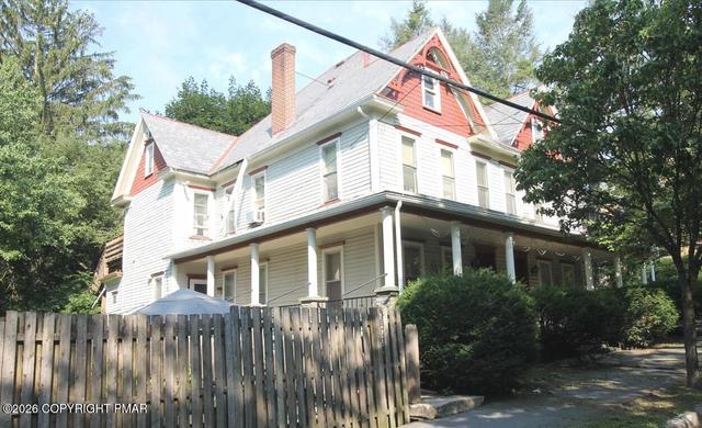 115 N 6th St, Stroudsburg, PA 18360