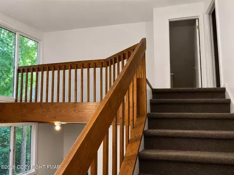 175 Salisbury Rd, Bushkill, PA 18324 photo 7