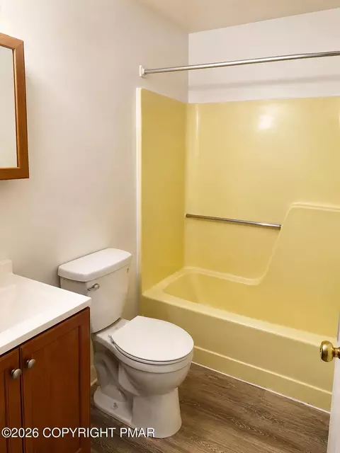 175 Salisbury Rd, Bushkill, PA 18324 photo 5