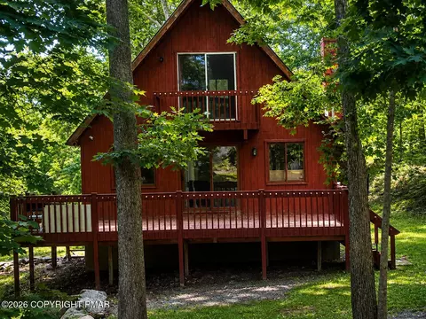175 Salisbury Rd, Bushkill, PA 18324 photo 1