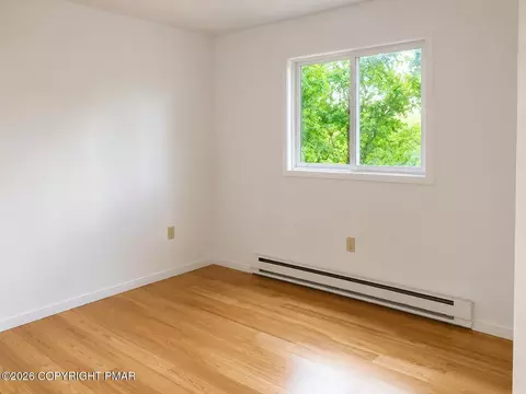 175 Salisbury Rd, Bushkill, PA 18324 photo 6