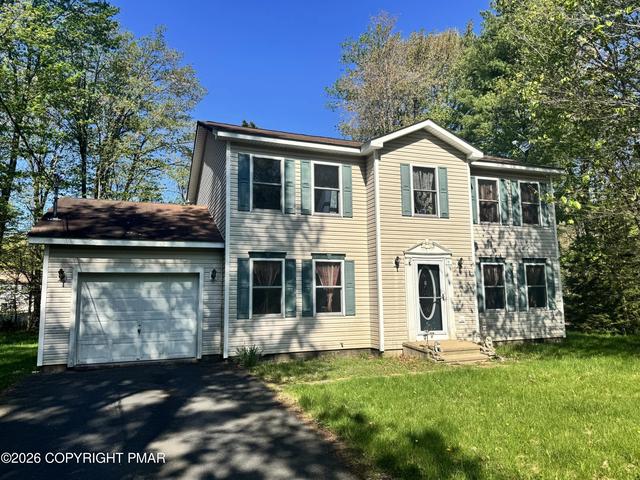 1145 Chickadee Dr, Pocono Summit, PA 18346