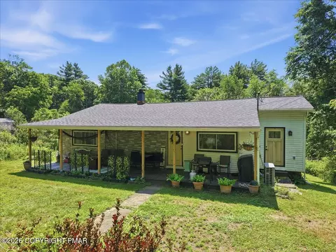 156 Old Mill Rd, Dalton, PA 18414