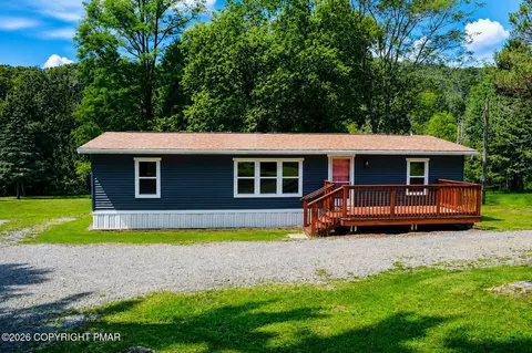 5513 State Route 11 Rte, Hop Bottom, PA 18824