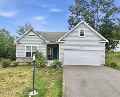 310 Golden Oaks Dr, White Haven, PA 18661