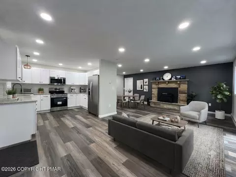 5040 Melrose Dr, Tobyhanna, PA 18466