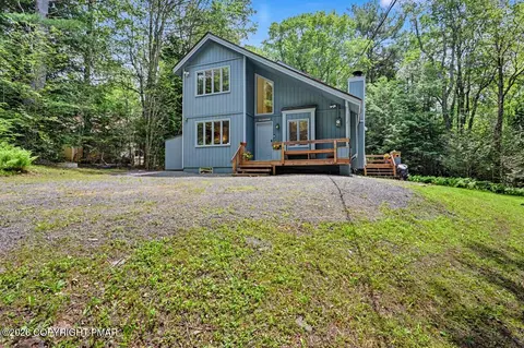 1215 Deer Trail Rd, Pocono Pines, PA 18350