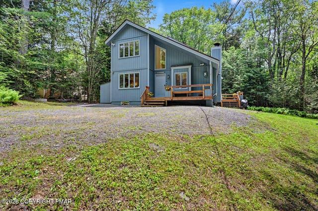 1215 Deer Trail Rd, Pocono Pines, PA 18350