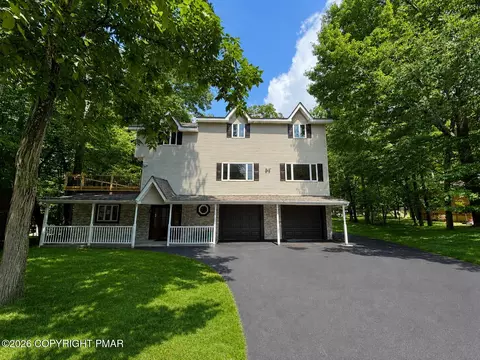297 Hyland Dr, East Stroudsburg, PA 18301