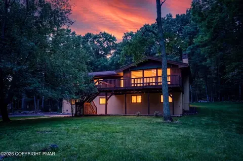 223 Briarwood Dr, Effort, PA 18330