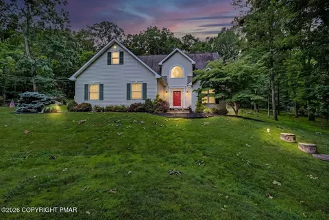 7216 Moss Dr, Swiftwater, PA 18370
