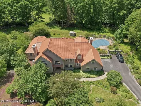 183 Chatham Hill Rd, Stroudsburg, PA 18360