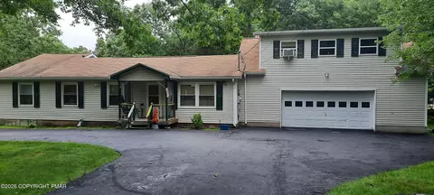 45 Foothill Rd, Albrightsville, PA 18210