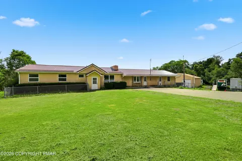 1560 Reservoir Rd, Madison Township, PA 18444