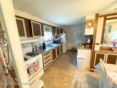 10 Sycamore Dr, Bath, PA 18014 photo 9