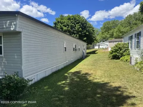 10 Sycamore Dr, Bath, PA 18014 photo 5