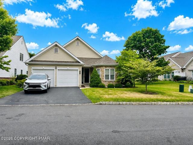 2757 Terrwood Dr E, Macungie, PA 18062