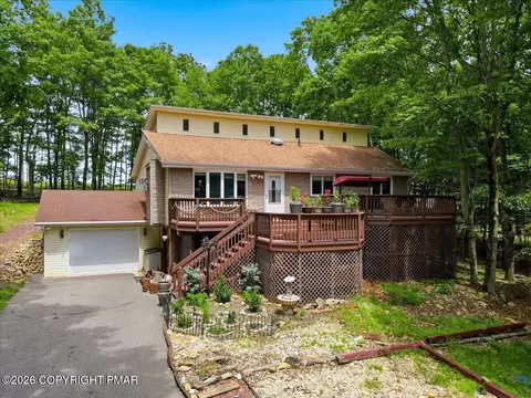 17 Basswood Ct, Albrightsville, PA 18210