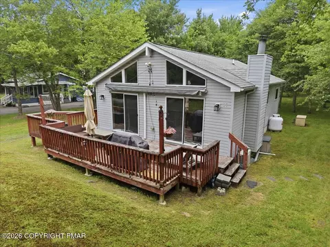 10 Lenape Trl, Albrightsville, PA 18210