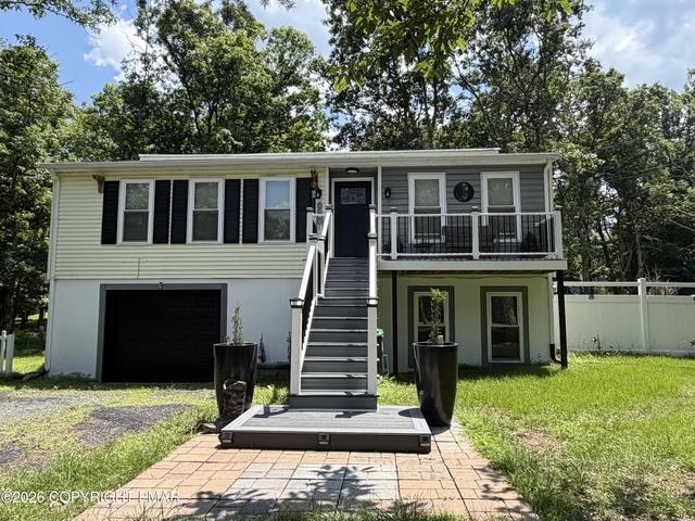 4469 Pine Ridge Dr W, Bushkill, PA 18324