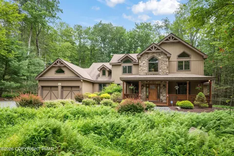 171 Leatherstocking Ln, Pocono Pines, PA 18350
