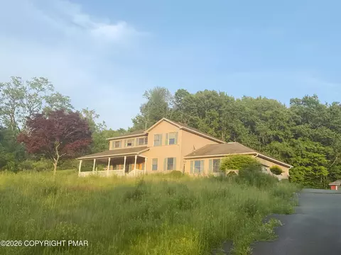 134 Pine Grove Rd, Newfoundland, PA 18445